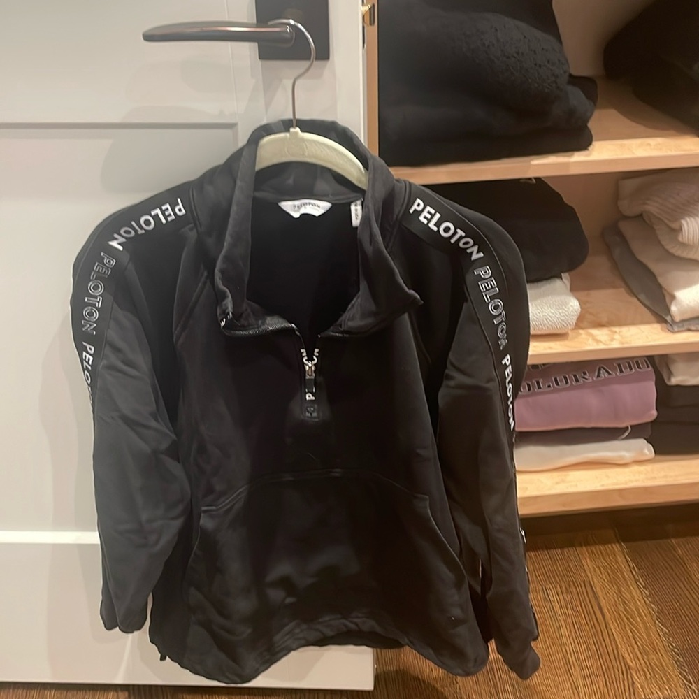 Peloton 1/4 zip sweatshirt